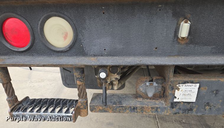 image for item EM7085 2010 Dodge  Ram 5500  bucket truck