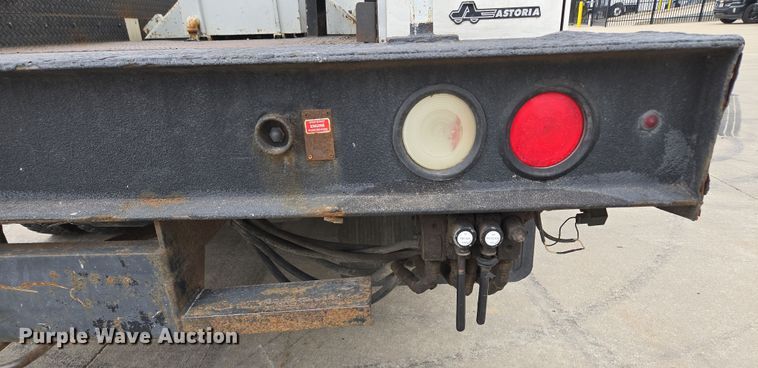 image for item EM7085 2010 Dodge  Ram 5500  bucket truck