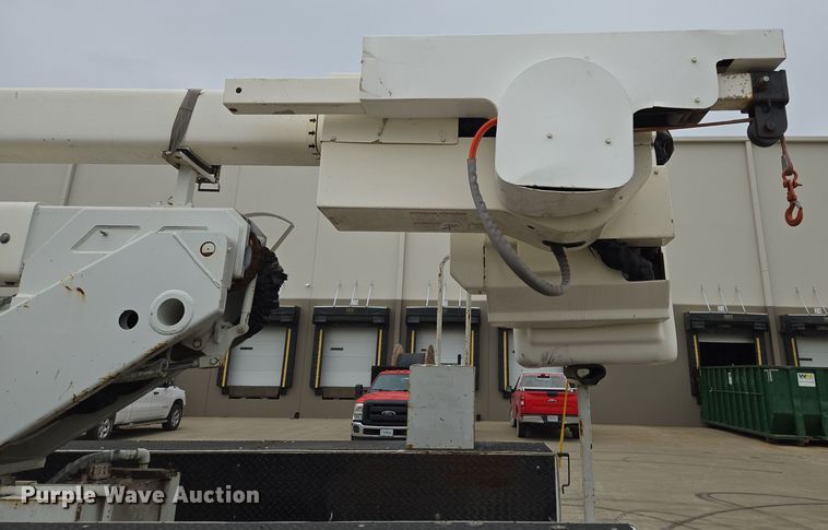 image for item EM7085 2010 Dodge  Ram 5500  bucket truck