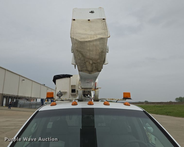 image for item EM7085 2010 Dodge  Ram 5500  bucket truck