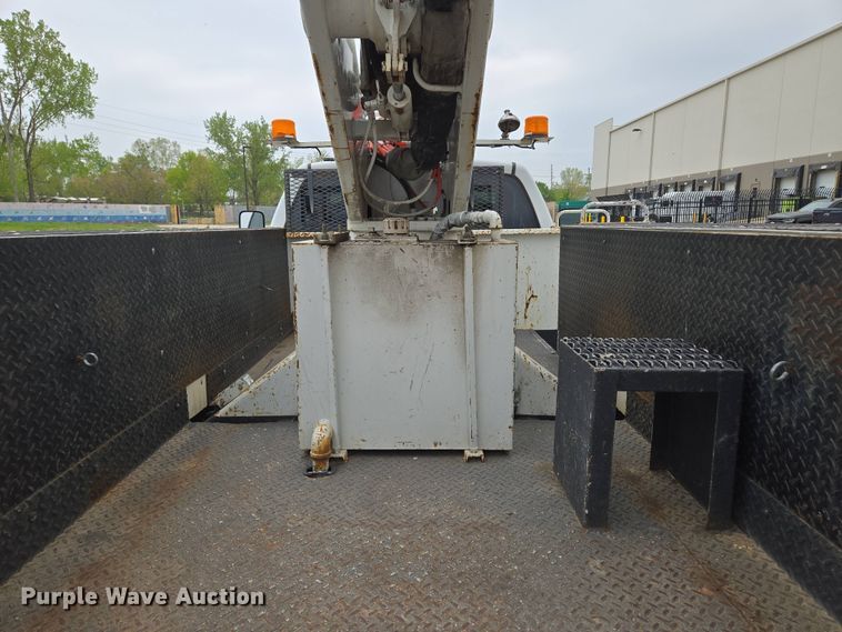 image for item EM7085 2010 Dodge  Ram 5500  bucket truck