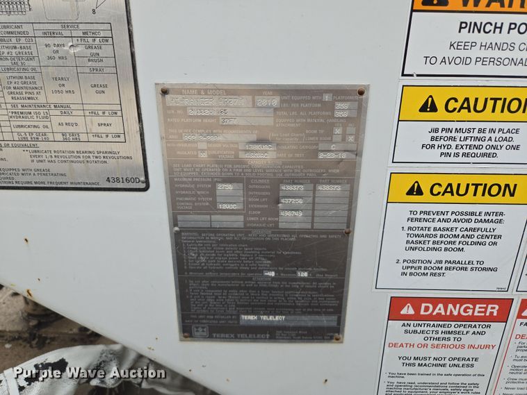 image for item EM7085 2010 Dodge  Ram 5500  bucket truck