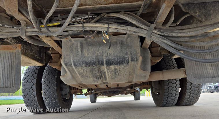 image for item EM7085 2010 Dodge  Ram 5500  bucket truck