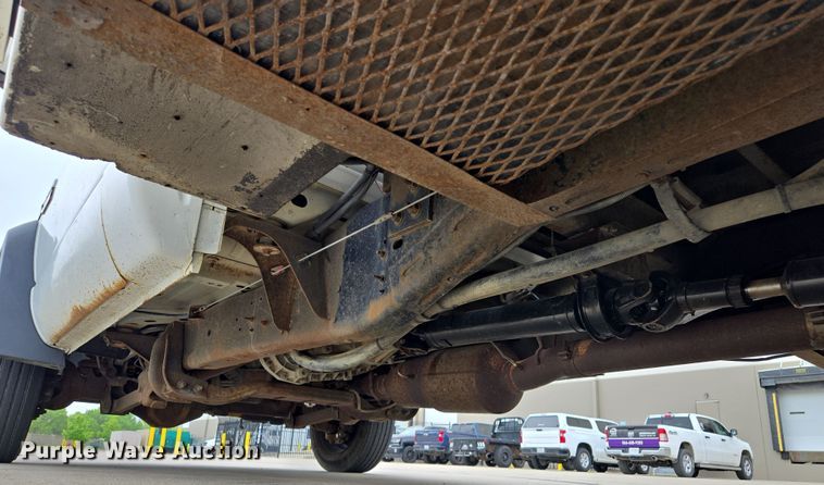 image for item EM7085 2010 Dodge  Ram 5500  bucket truck