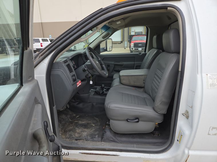 image for item EM7085 2010 Dodge  Ram 5500  bucket truck