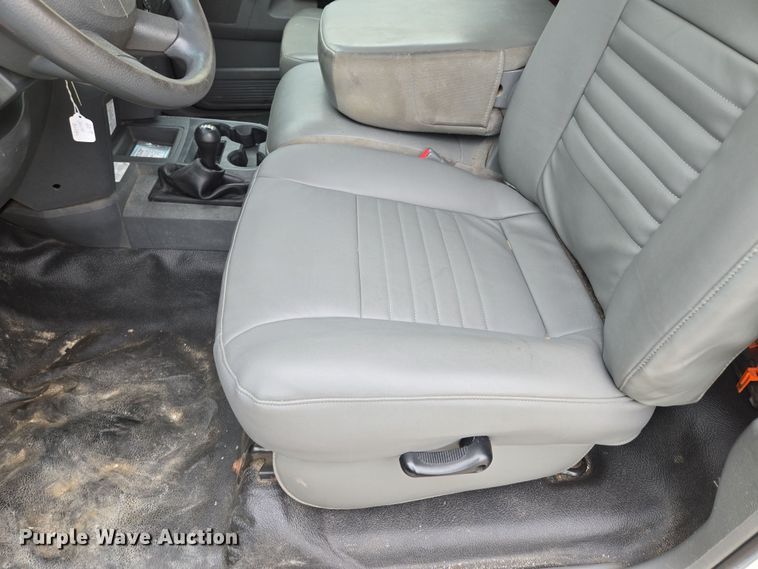 image for item EM7085 2010 Dodge  Ram 5500  bucket truck