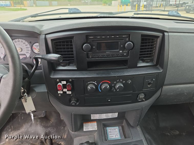 image for item EM7085 2010 Dodge  Ram 5500  bucket truck