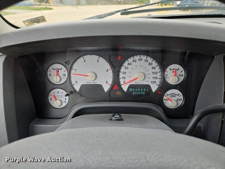 image for item EM7085 2010 Dodge  Ram 5500  bucket truck