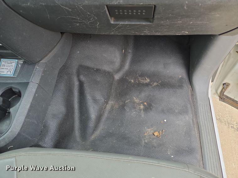 image for item EM7085 2010 Dodge  Ram 5500  bucket truck