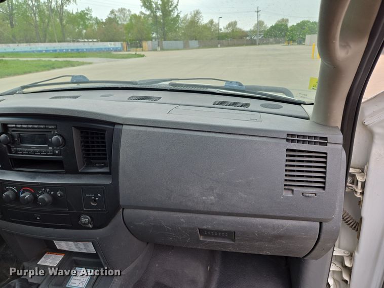 image for item EM7085 2010 Dodge  Ram 5500  bucket truck