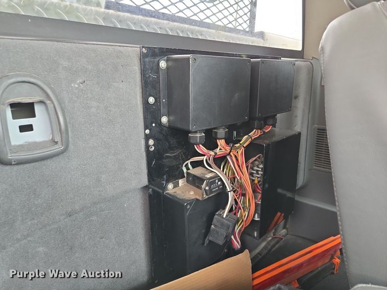 image for item EM7085 2010 Dodge  Ram 5500  bucket truck