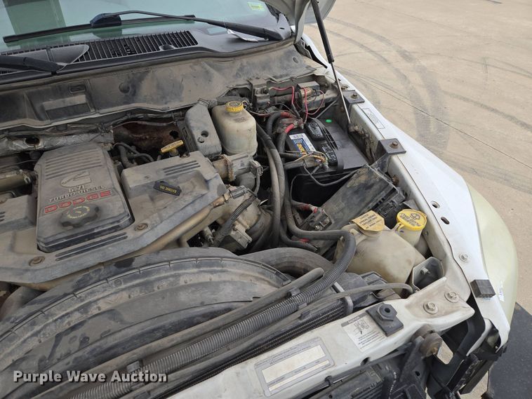 image for item EM7085 2010 Dodge  Ram 5500  bucket truck