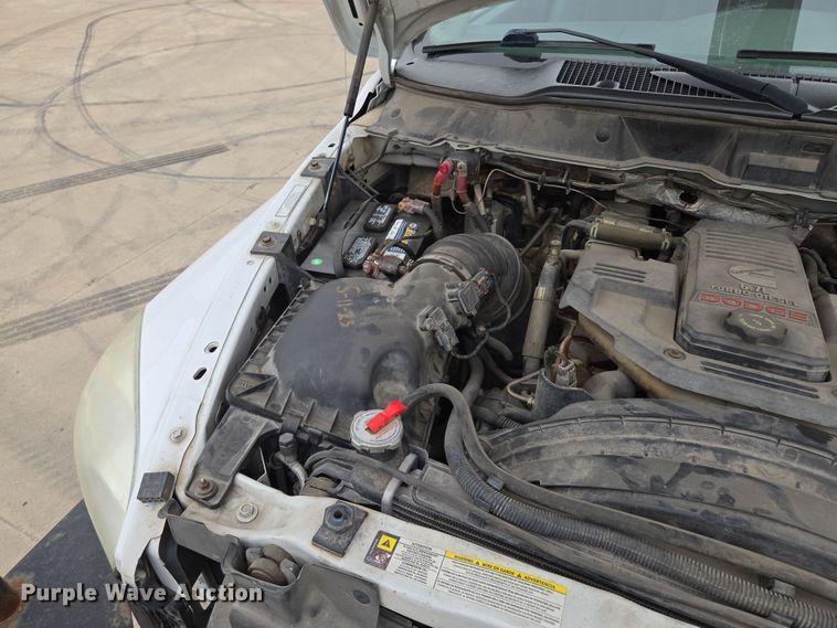 image for item EM7085 2010 Dodge  Ram 5500  bucket truck