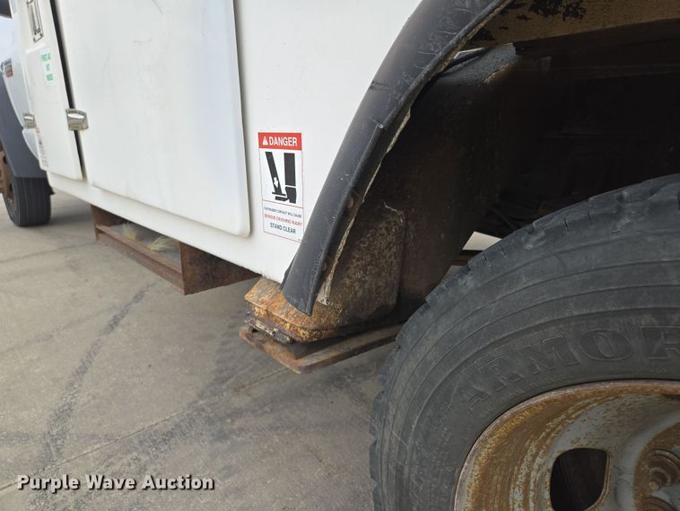 image for item EM7085 2010 Dodge  Ram 5500  bucket truck