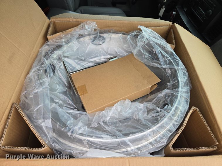 image for item EM7085 2010 Dodge  Ram 5500  bucket truck