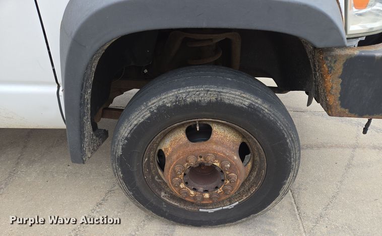 image for item EM7085 2010 Dodge  Ram 5500  bucket truck