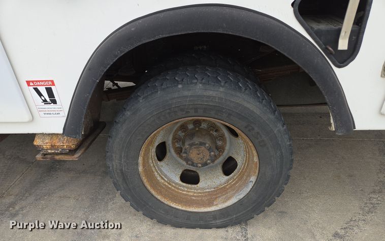 image for item EM7085 2010 Dodge  Ram 5500  bucket truck