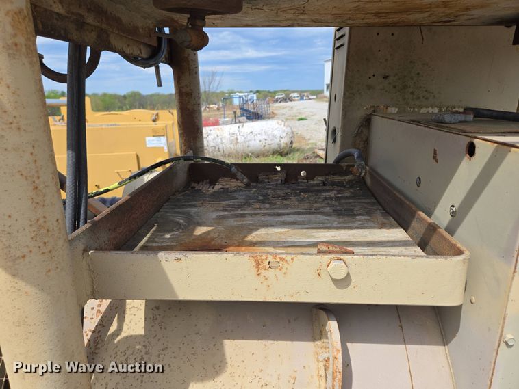 image for item EM7151 Cummins generator