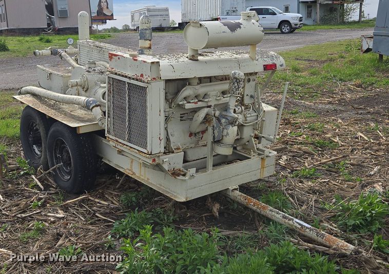 image for item EM7153 Mud pump 