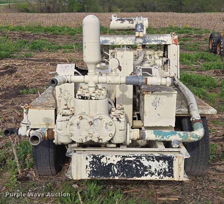 image for item EM7153 Mud pump 