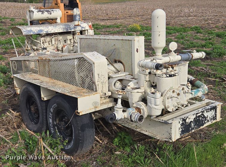 image for item EM7153 Mud pump 