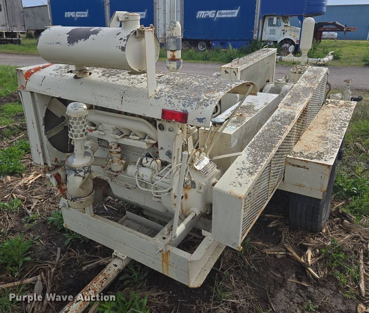 image for item EM7153 Mud pump 