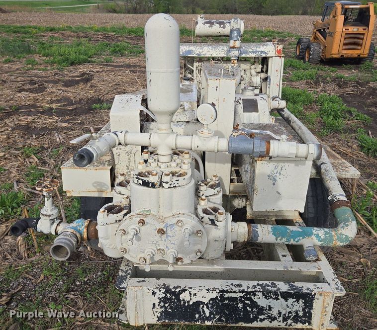 image for item EM7153 Mud pump 