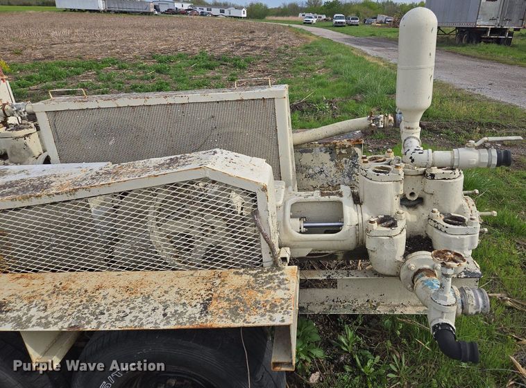 image for item EM7153 Mud pump 