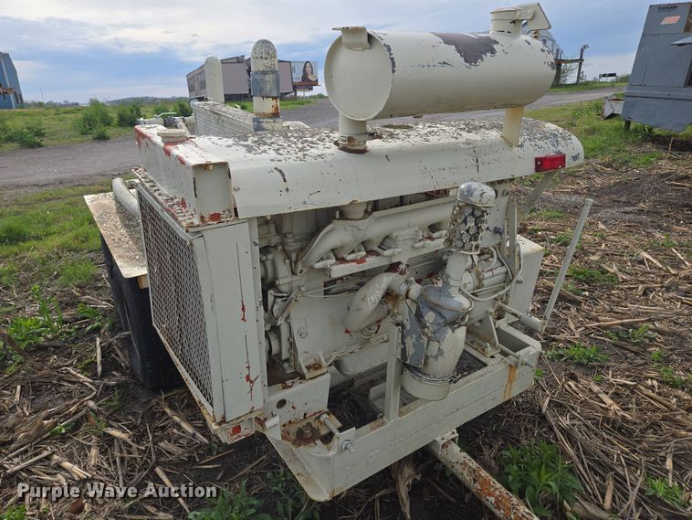 image for item EM7153 Mud pump 