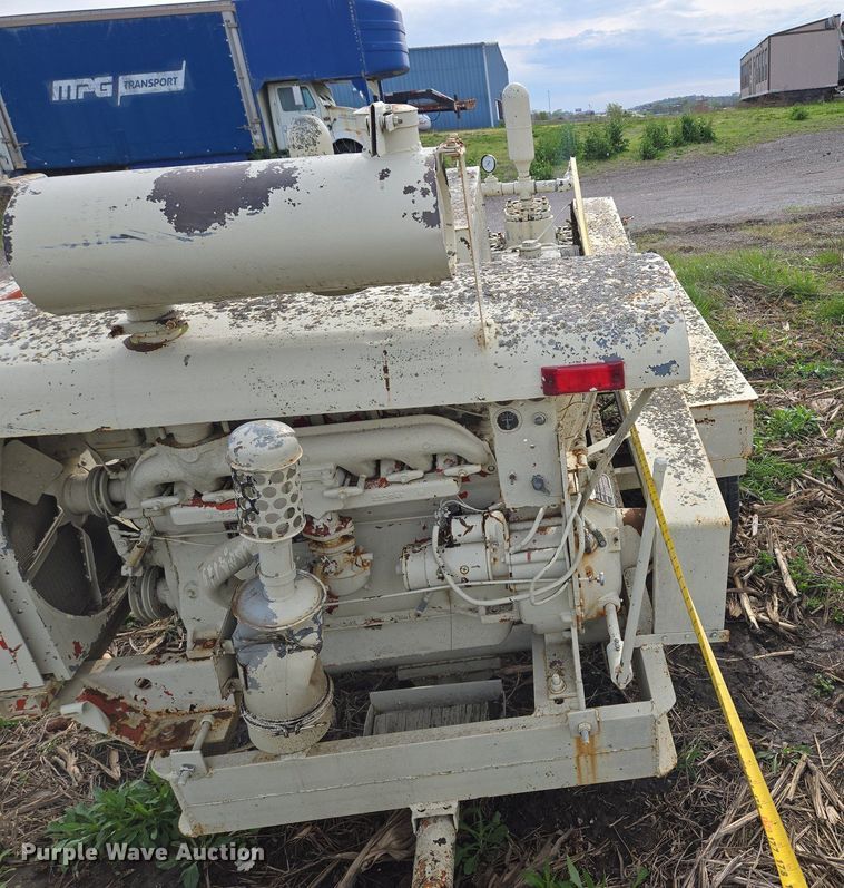 image for item EM7153 Mud pump 