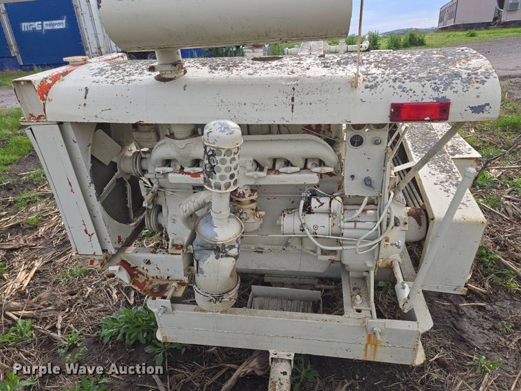 image for item EM7153 Mud pump 