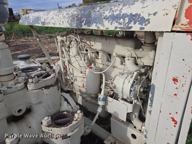 image for item EM7153 Mud pump 