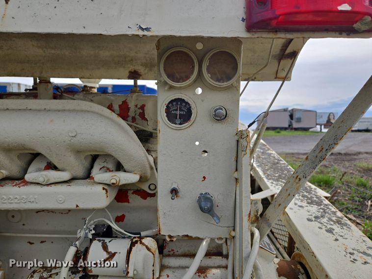 image for item EM7153 Mud pump 