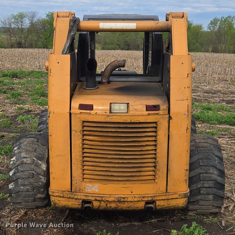 image for item EM7154 2001 Case 95XT skid steer loader