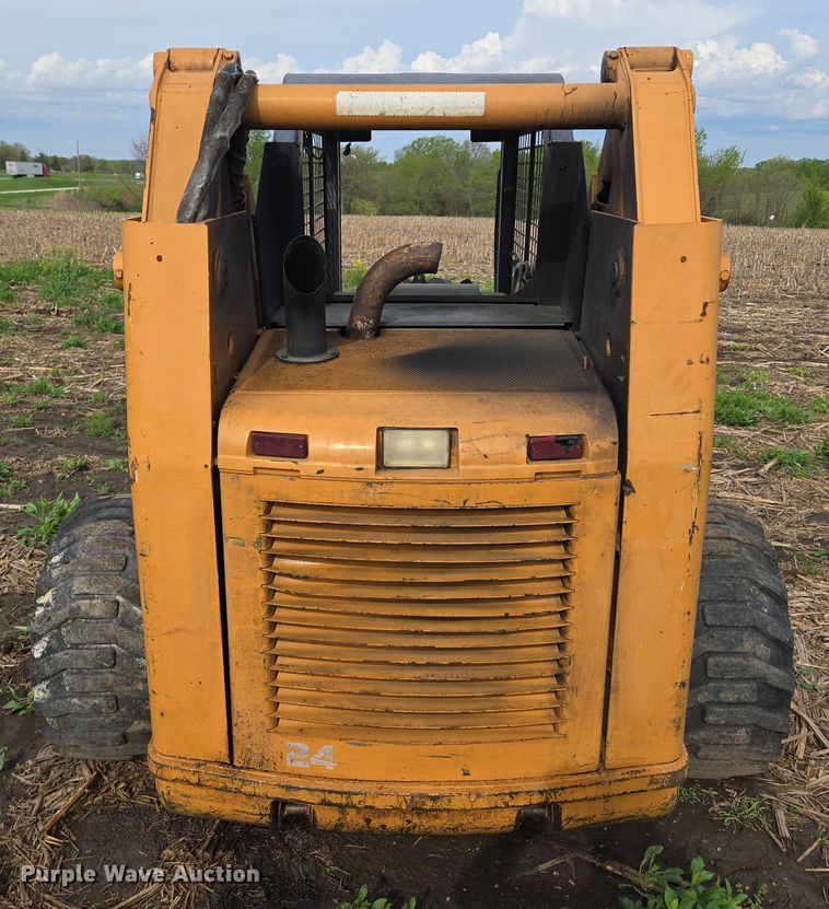 image for item EM7154 2001 Case 95XT skid steer loader