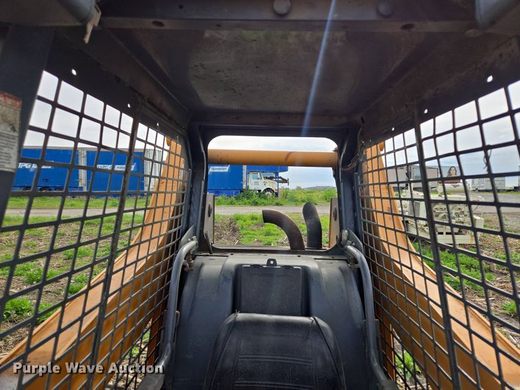 image for item EM7154 2001 Case 95XT skid steer loader