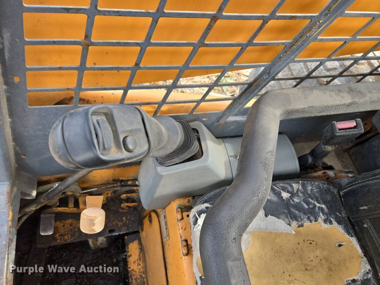 image for item EM7154 2001 Case 95XT skid steer loader