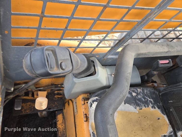 image for item EM7154 2001 Case 95XT skid steer loader