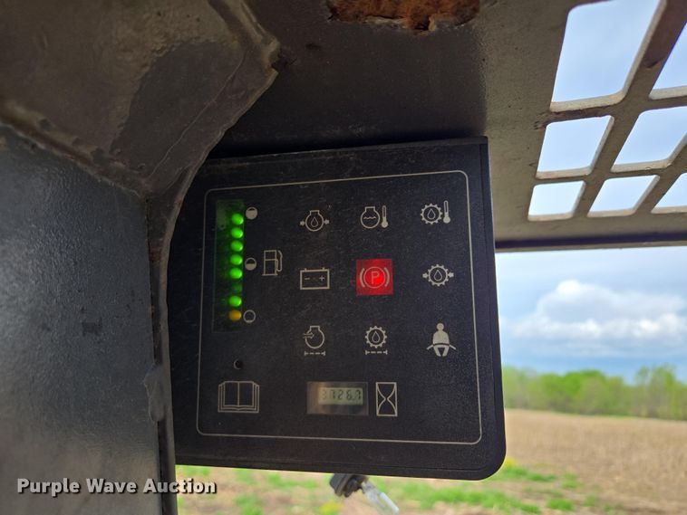 image for item EM7154 2001 Case 95XT skid steer loader