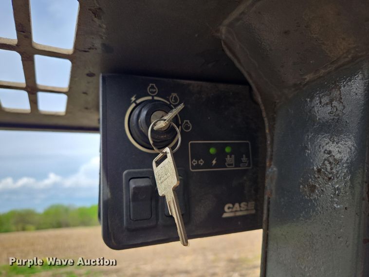 image for item EM7154 2001 Case 95XT skid steer loader