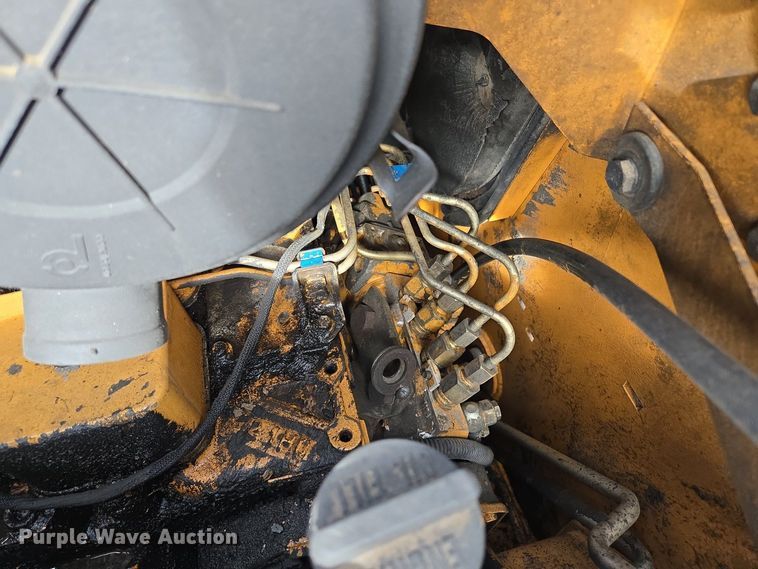 image for item EM7154 2001 Case 95XT skid steer loader