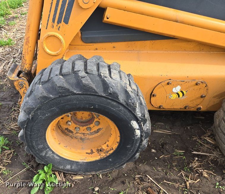 image for item EM7154 2001 Case 95XT skid steer loader