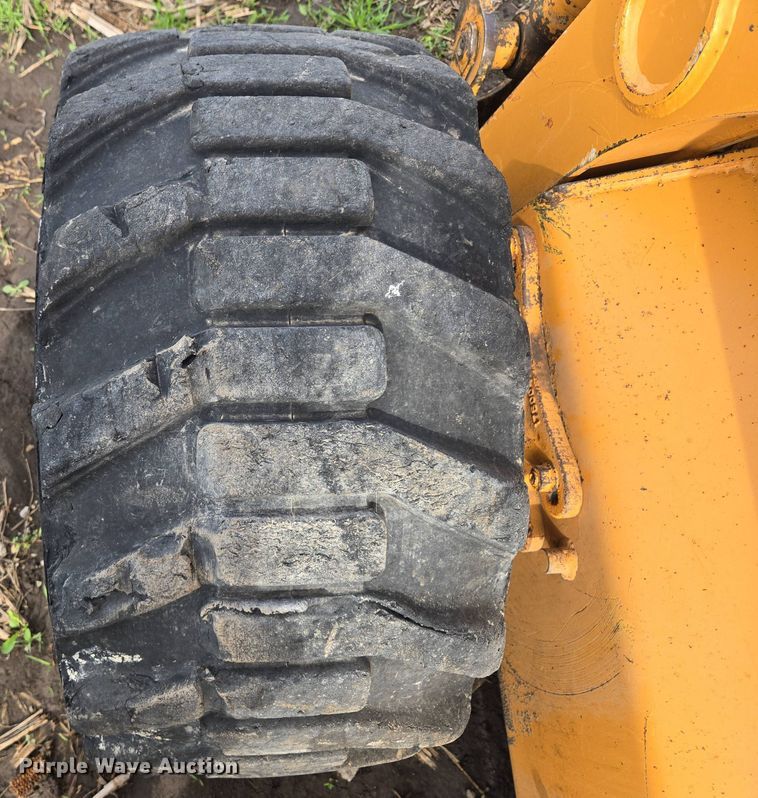 image for item EM7154 2001 Case 95XT skid steer loader