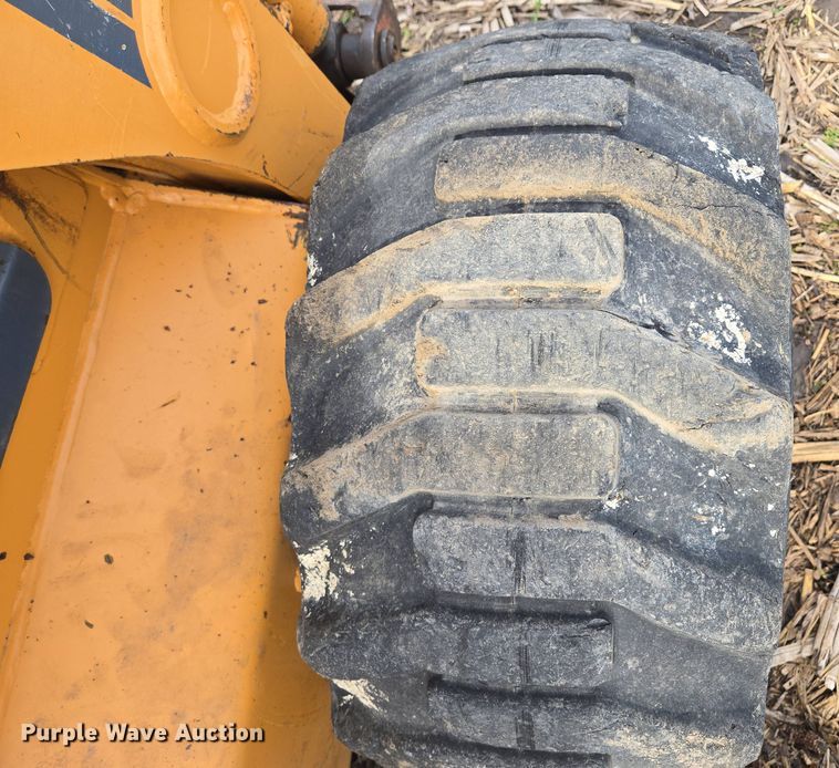 image for item EM7154 2001 Case 95XT skid steer loader