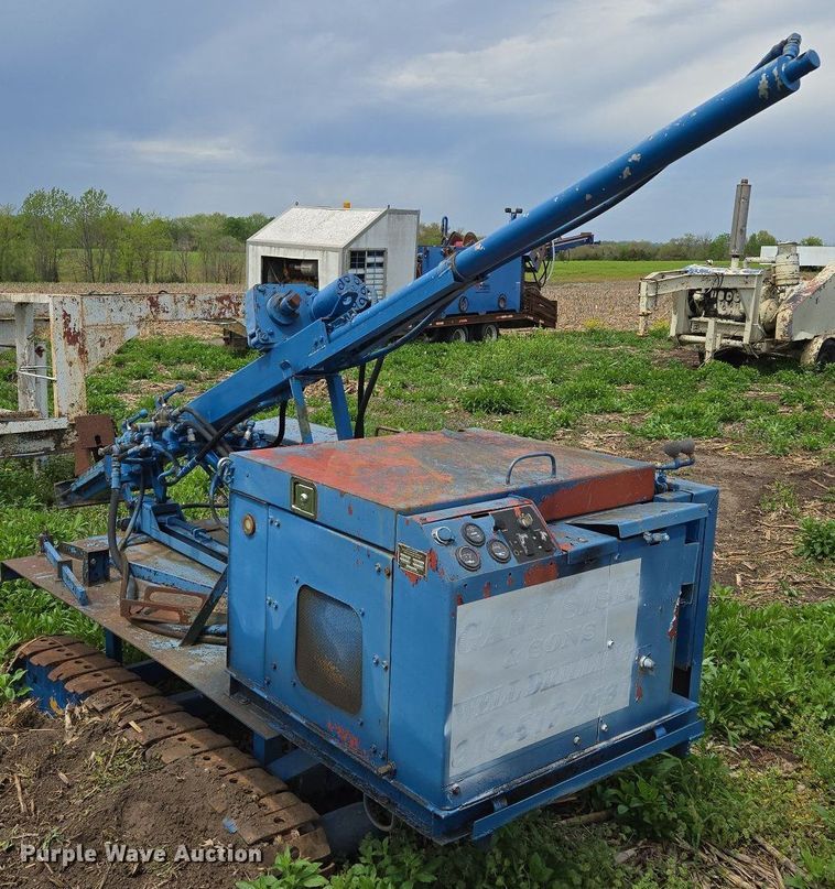 image for item EM7163 1996 Charles Machine Works Inc. FP22 vertical drill rig 