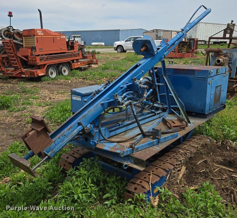 image for item EM7163 1996 Charles Machine Works Inc. FP22 vertical drill rig 