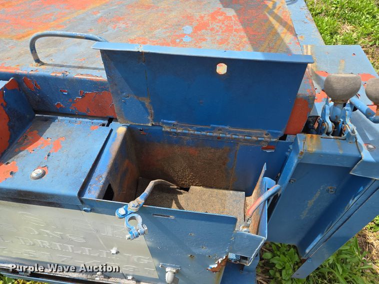 image for item EM7163 1996 Charles Machine Works Inc. FP22 vertical drill rig 