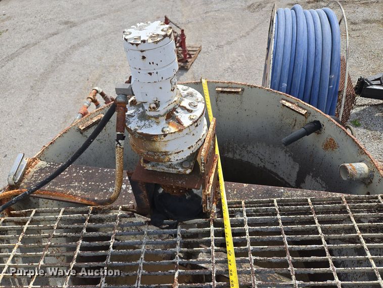 image for item EM7164 1981 GMC Brigadier flatbed truck with mud mixing system