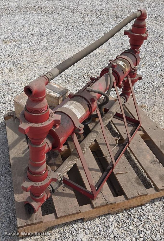 image for item EM7164 1981 GMC Brigadier flatbed truck with mud mixing system