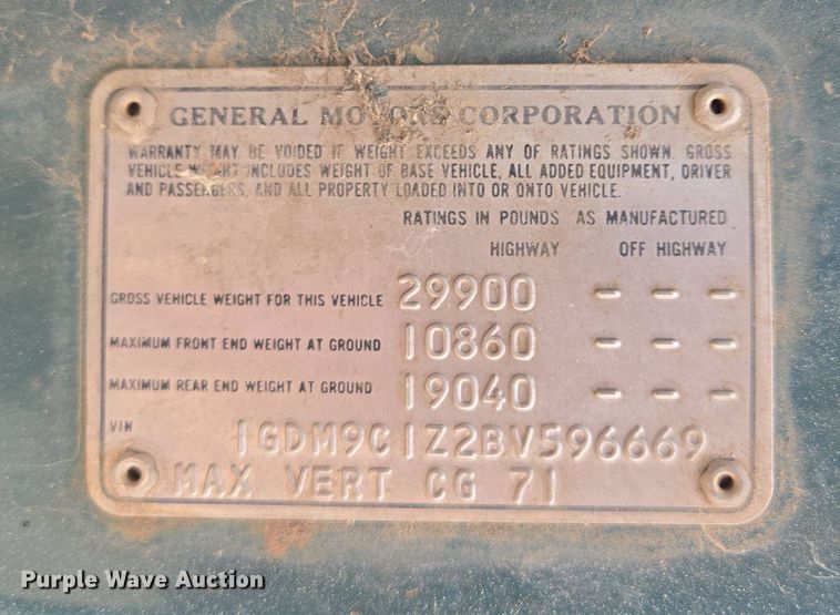 image for item EM7164 1981 GMC Brigadier flatbed truck with mud mixing system